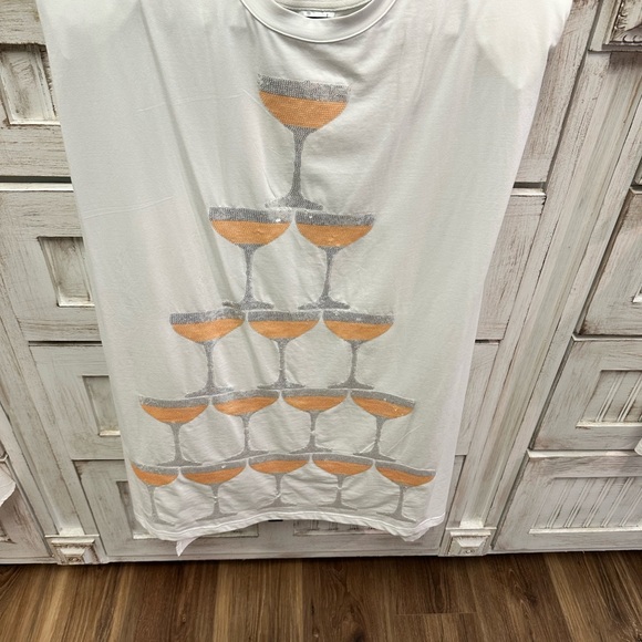 Queen of sparkle, champagne, dress - Picture 3 of 4